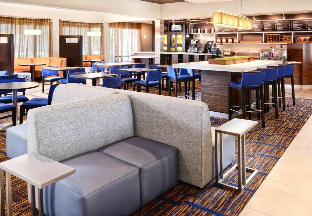 Courtyard By Marriott Dallas Richardson At Spring Valley Екстериор снимка