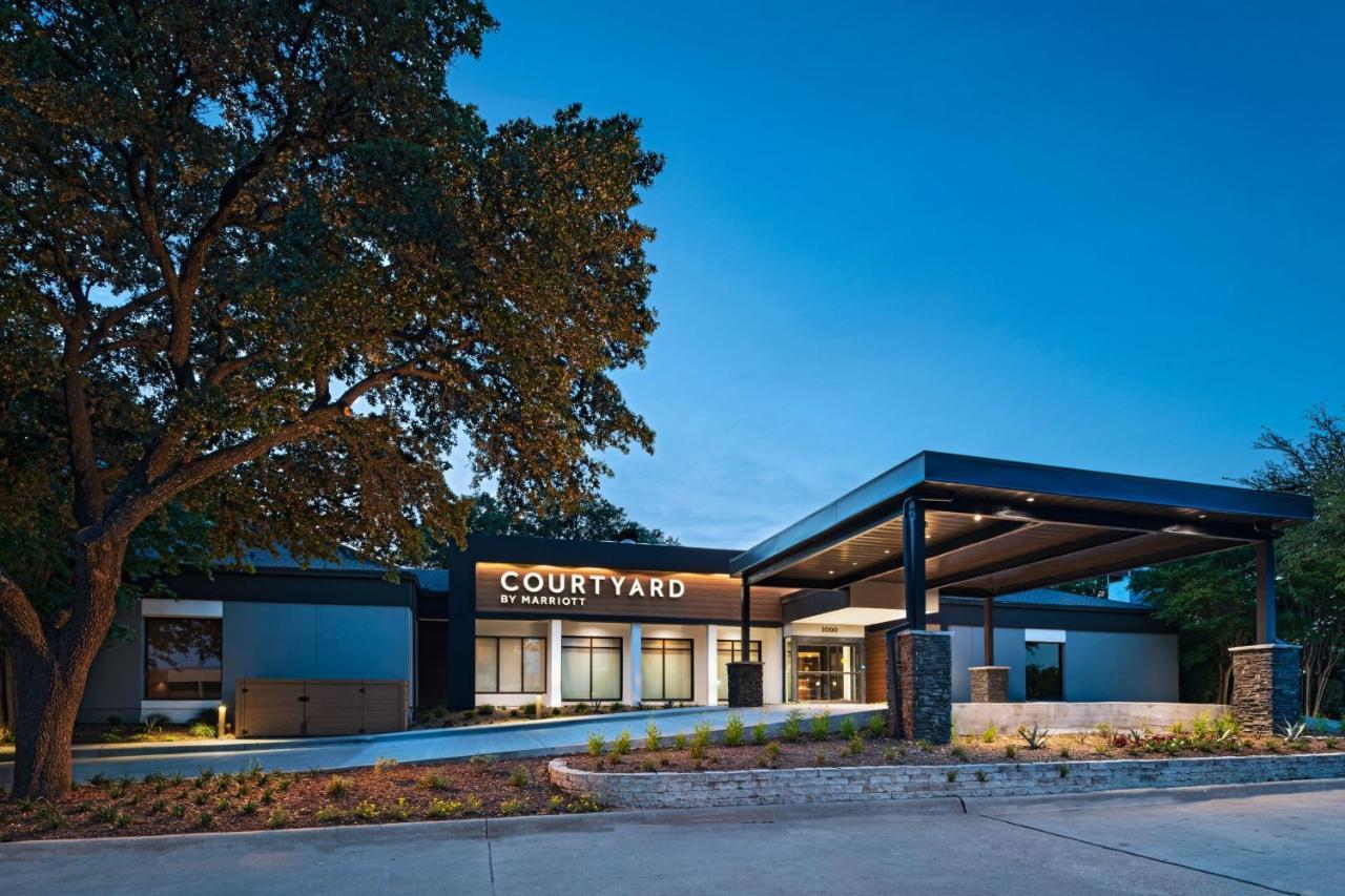 Courtyard By Marriott Dallas Richardson At Spring Valley Екстериор снимка