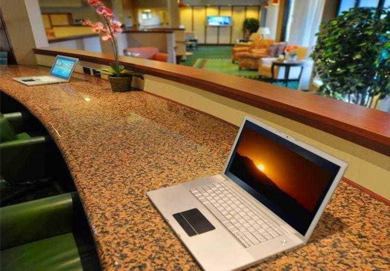 Courtyard By Marriott Dallas Richardson At Spring Valley Съоръжения снимка